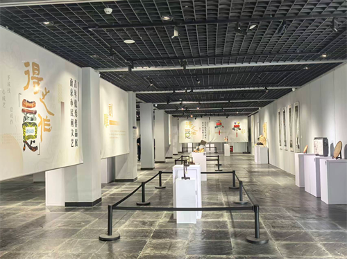 “得‘意’之作——南京市民间文艺青年优秀作品展”在南京美术馆开幕