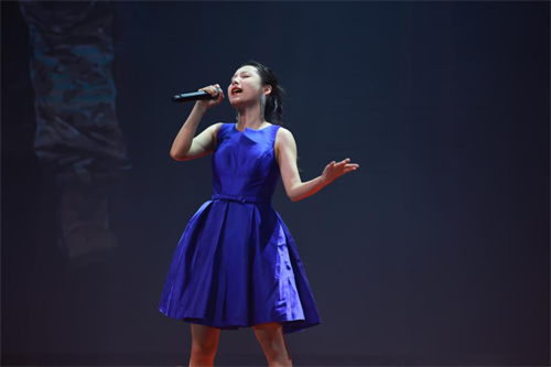 走进火热军营，在“场景里的新时代”中凝聚奋进力量——文艺志愿服务进军营暨精品杂技魔术专场演出举行